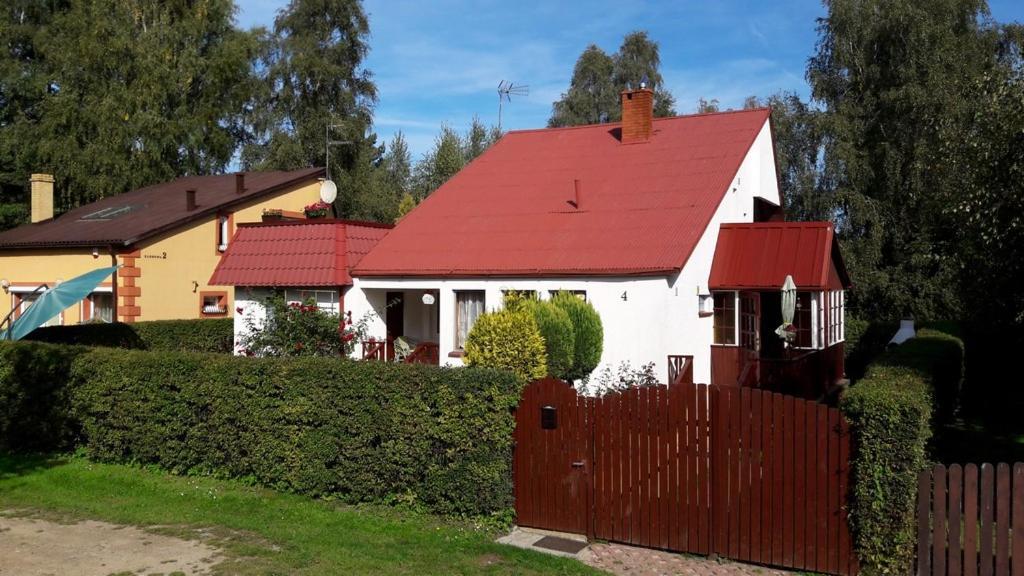 Domek Letniskowy U Basi Villa Rowy  Exterior photo